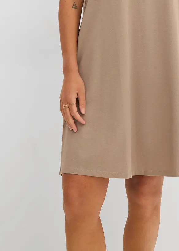Kort A-linjeformad jerseykl&auml;nning, bonprix