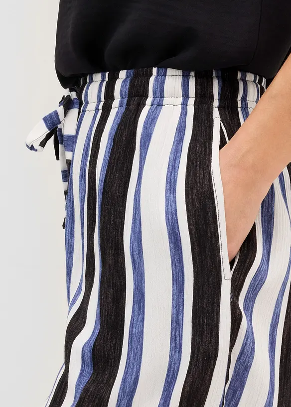Shorts i dra p&aring;-modell av tunn viskos, bonprix