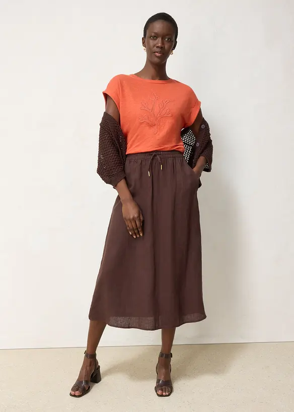 Tunn T-shirt i linne med broderi, bonprix