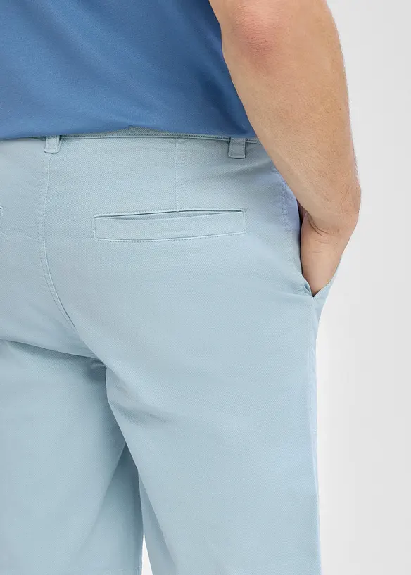 Stretchiga shorts, normal passform, bonprix