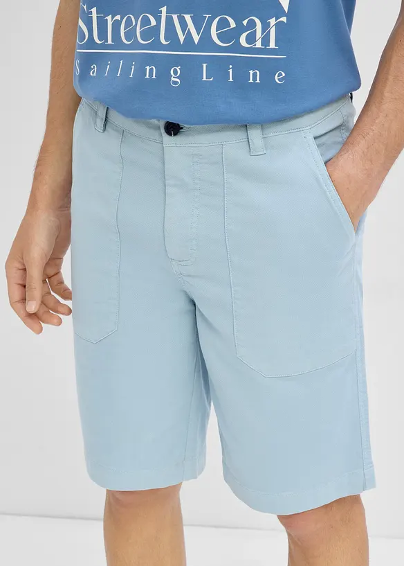 Stretchiga shorts, normal passform, bonprix