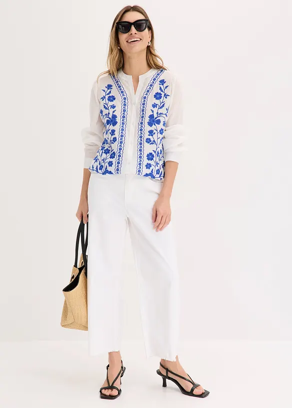 Blus av bomull med broderi, bonprix