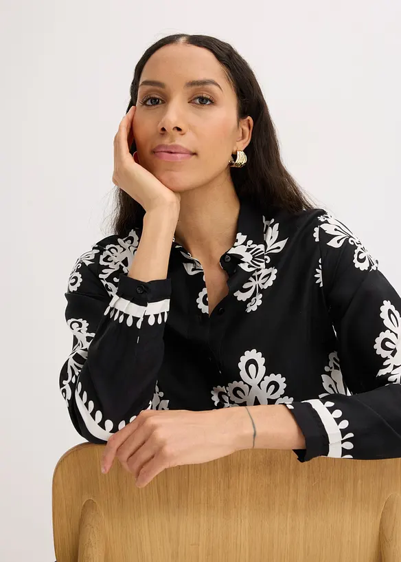 Blus av viskos med mjukt fall, bonprix
