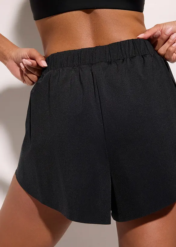 Sportiga badshorts i snabbtorkande material, bonprix