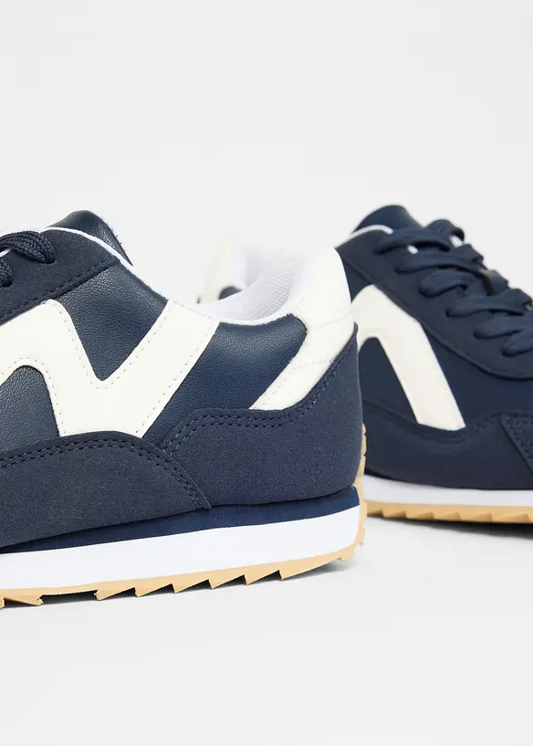 Sneakers med profilsula, bonprix