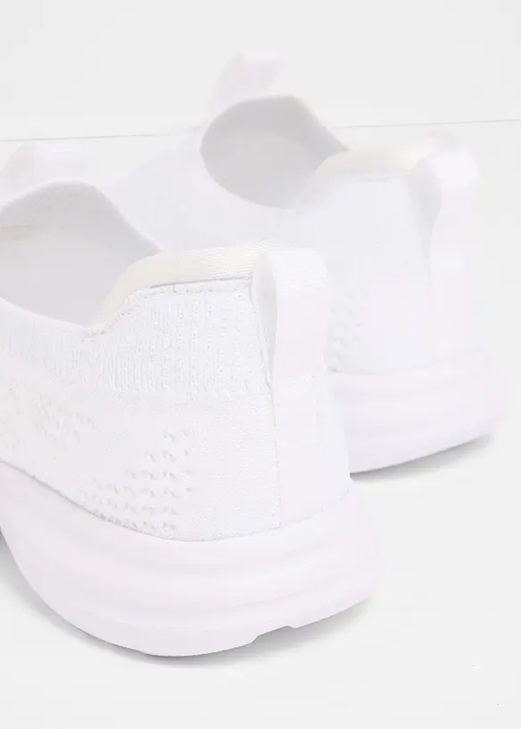 Bekv&auml;ma slip on-sneakers av mjukt material, bonprix