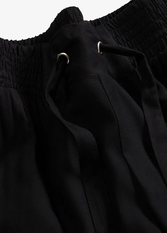 Shorts i viskos med knytband, bonprix