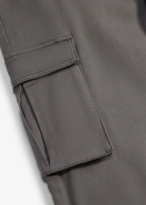 Cargobyxa med res&aring;rmidja och stretch Classic Fit, Straight, bonprix