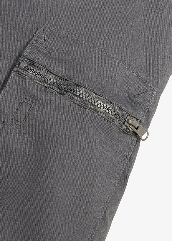 Stretchbyxa med mobilficka, normal passform, raka ben, bonprix