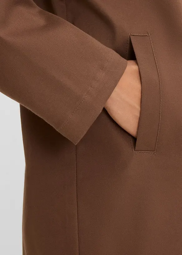 Trenchcoat i vattenavvisande material, bonprix
