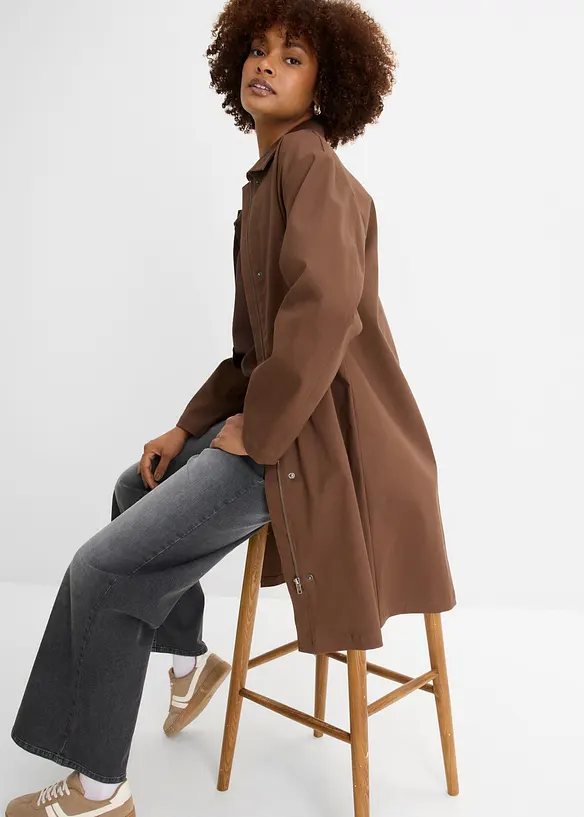 Trenchcoat i vattenavvisande material, bonprix
