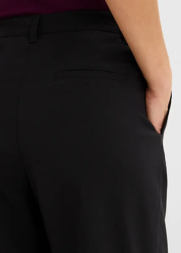 Stretchbyxa i bengalin av viskosmix, bonprix