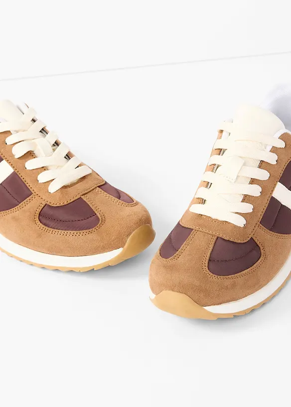 Sneakers med retrolook, bonprix