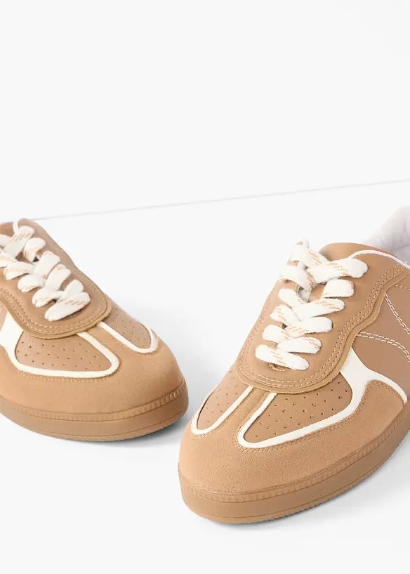 Sneakers med retrolook, bonprix