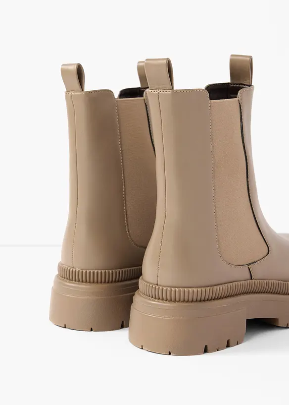 Chelseaboots med profilsula, bonprix