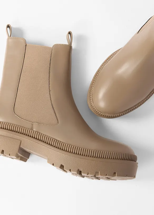 Chelseaboots med profilsula, bonprix
