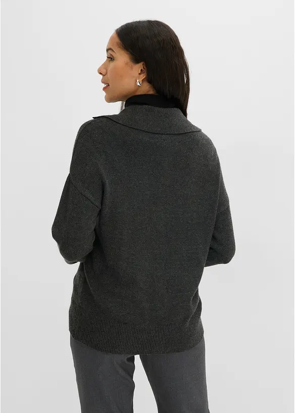 Stickad cardigan i ledig modell, av viskosmix, bonprix