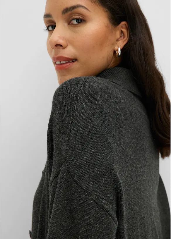 Stickad cardigan i ledig modell, av viskosmix, bonprix