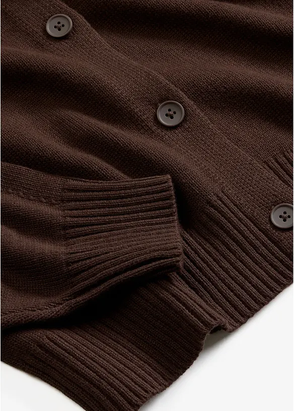 Stickad cardigan i kort modell, av bomullsmix, bonprix