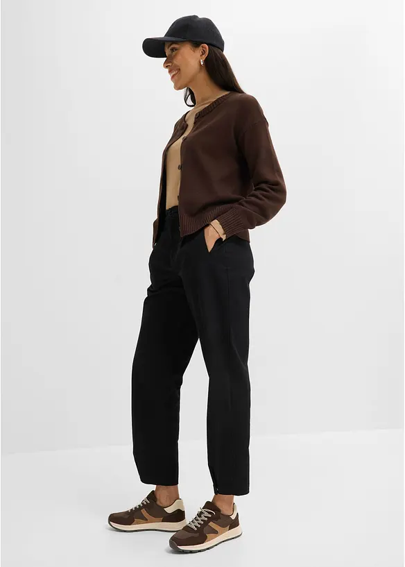 Stickad cardigan i kort modell, av bomullsmix, bonprix