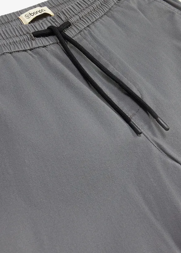 Cargobyxa i Regular Fit med praktiska fickor, Straight, bonprix