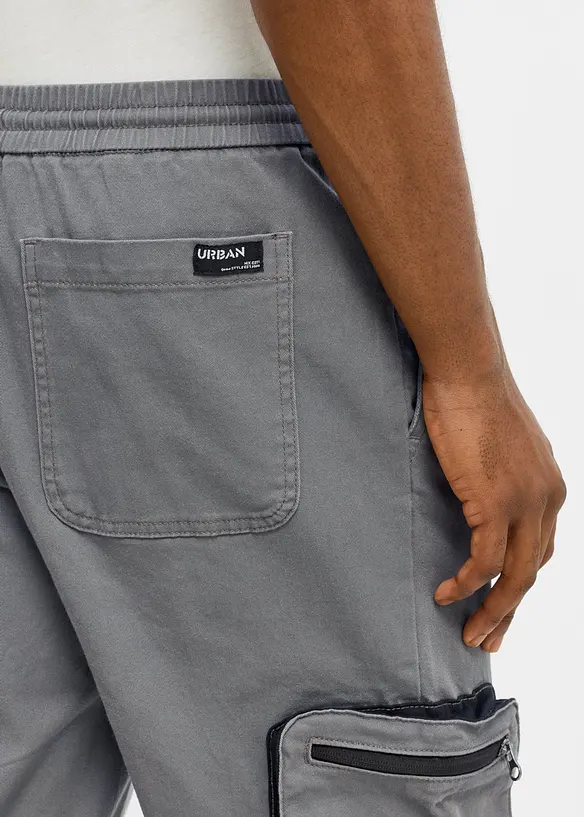 Cargobyxa i Regular Fit med praktiska fickor, Straight, bonprix