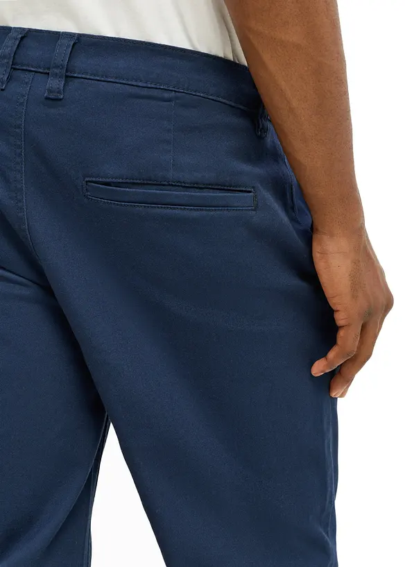 Stretchiga chinos med raka ben, avslappnad passform, bonprix