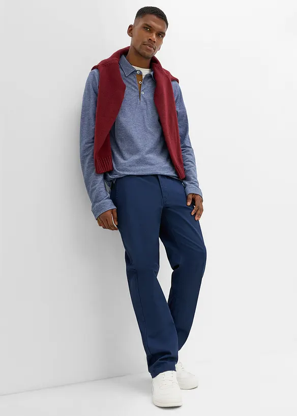 Stretchiga chinos med raka ben, avslappnad passform, bonprix