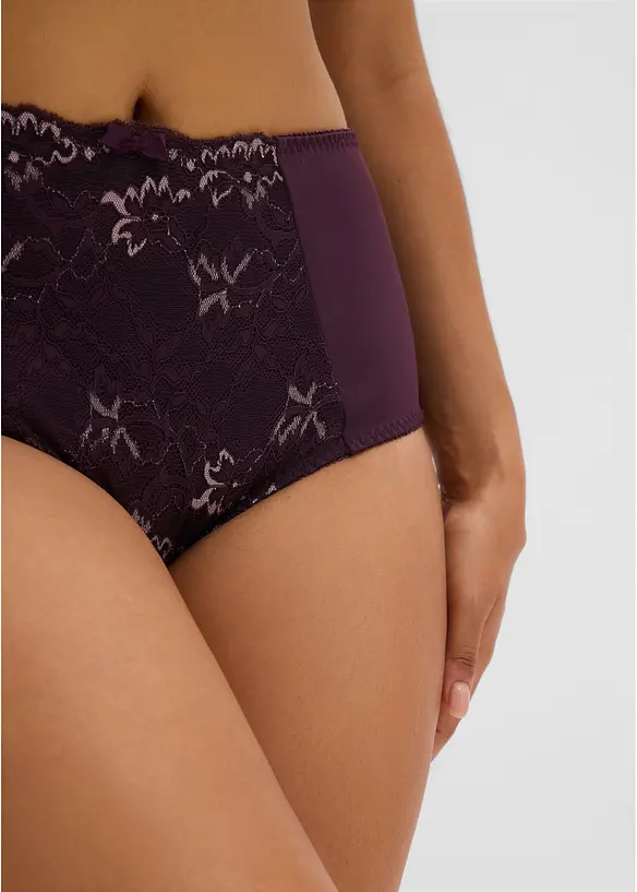 Formande trosa med skir spets, bonprix