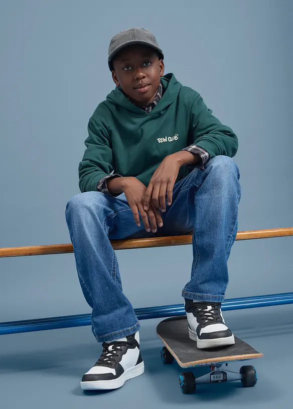 Hoodie av mjuk, ekologisk bomull med stort ryggtryck, bonprix