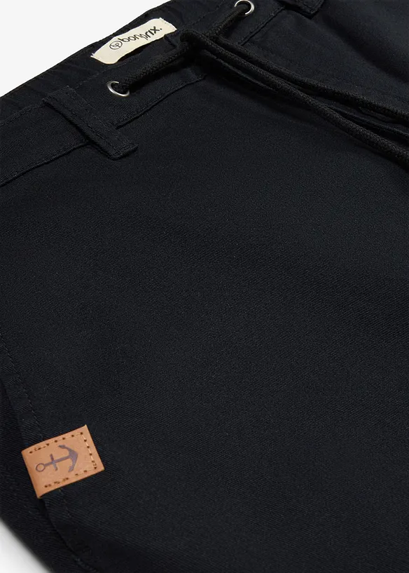 Stretchiga chinos, raka och vida ben, klassisk passform, bonprix