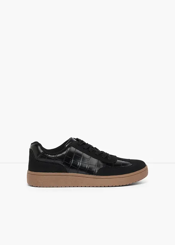 Sneakers med djurm&ouml;nstrade detaljer, bonprix