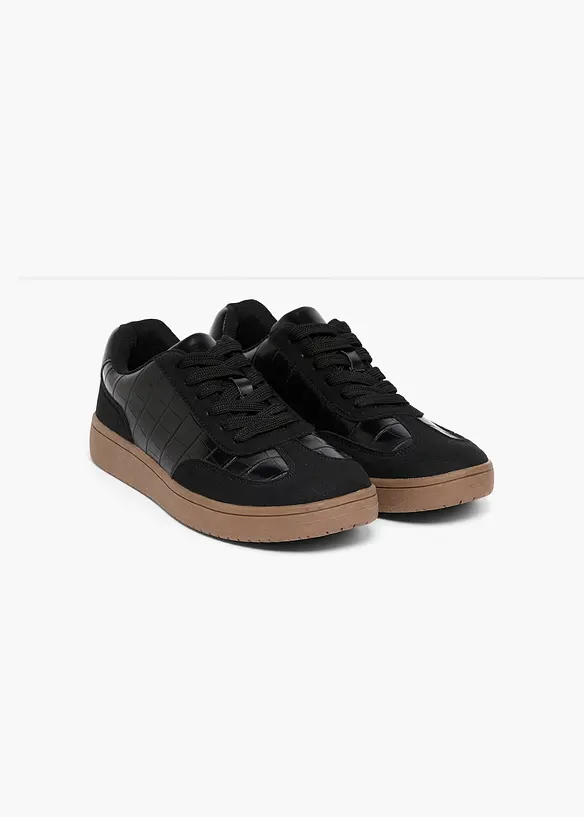 Sneakers med djurm&ouml;nstrade detaljer, bonprix