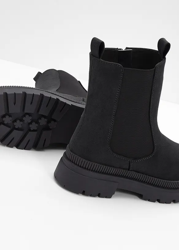 Chelseaboots med profilsula, bonprix