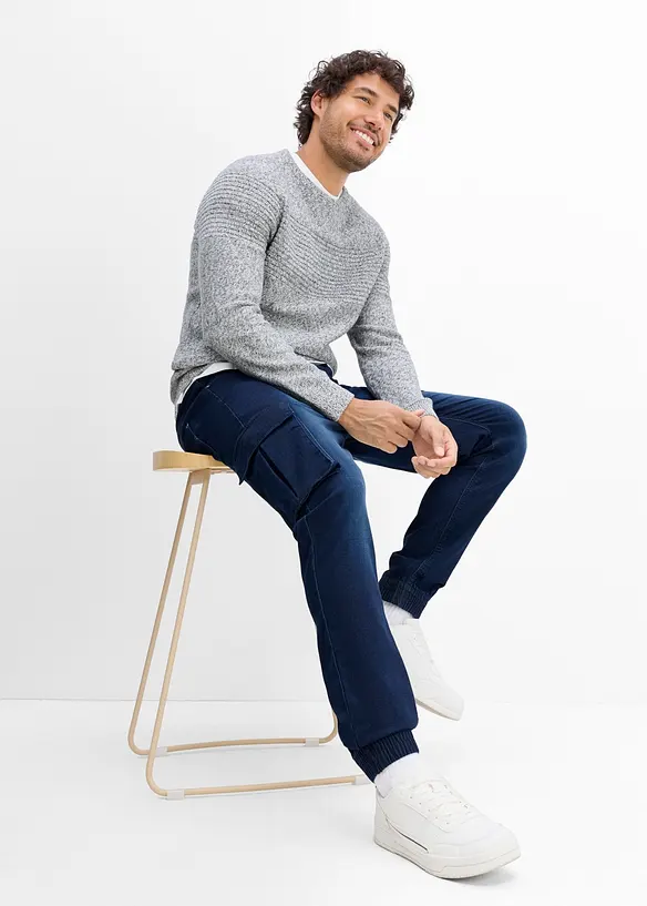 Slim Fit cargo-jeans av joggermaterial med res&aring;rmidja, Straight, bonprix