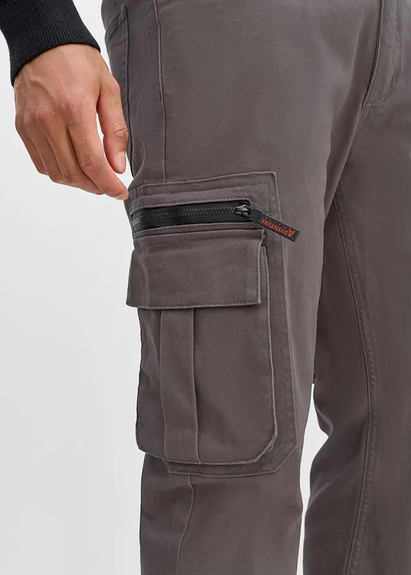 Cargobyxa med res&aring;rmidja och stretch Classic Fit, Straight, bonprix