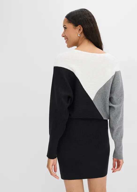 Stickad kl&auml;nning med fladdermus&auml;rmar, bonprix