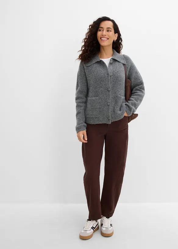 Ribbstickad cardigan i fluffigt material, bonprix
