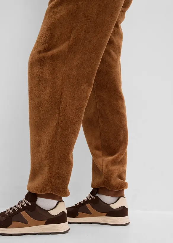 Joggingbyxa med bekv&auml;m midja, bonprix