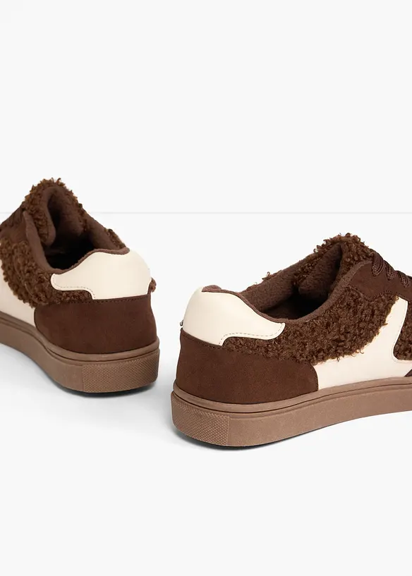 Fodrade sneakers med retrolook, bonprix
