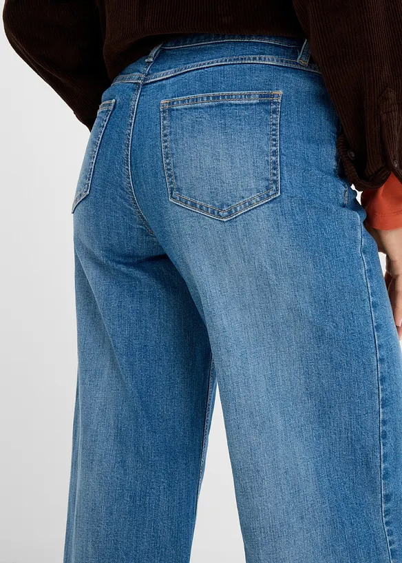 Jeans med Wide Leg och slag, bonprix