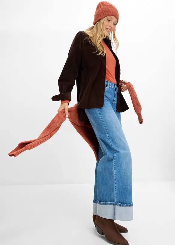 Jeans med Wide Leg och slag, bonprix