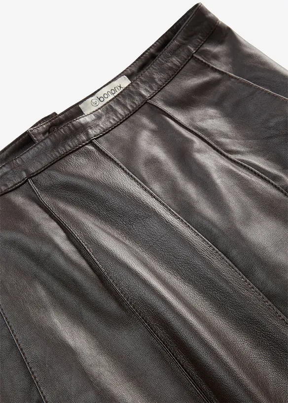 Skinnkjol i utst&auml;lld modell, av lammnappa, bonprix