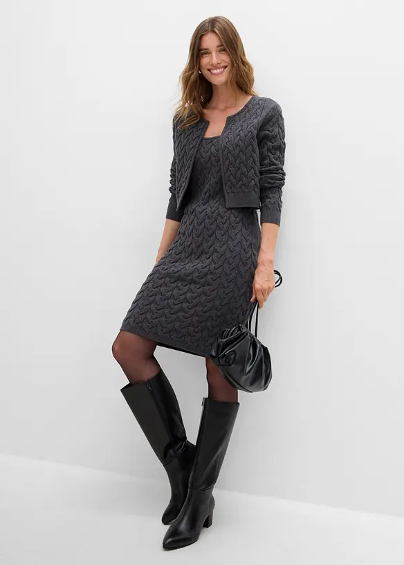 Stickad kl&auml;nning med p&aring;sydd cardigan, bonprix