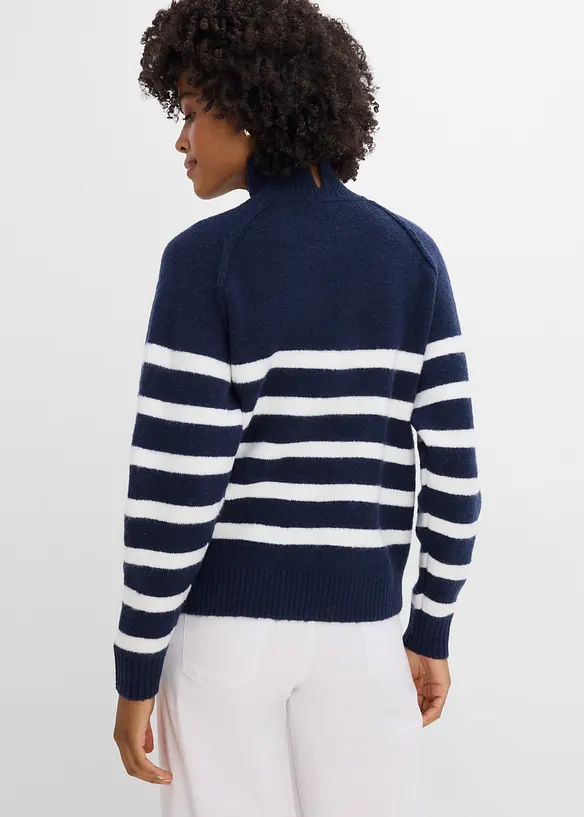 Stickad polotr&ouml;ja i ledig modell, bonprix