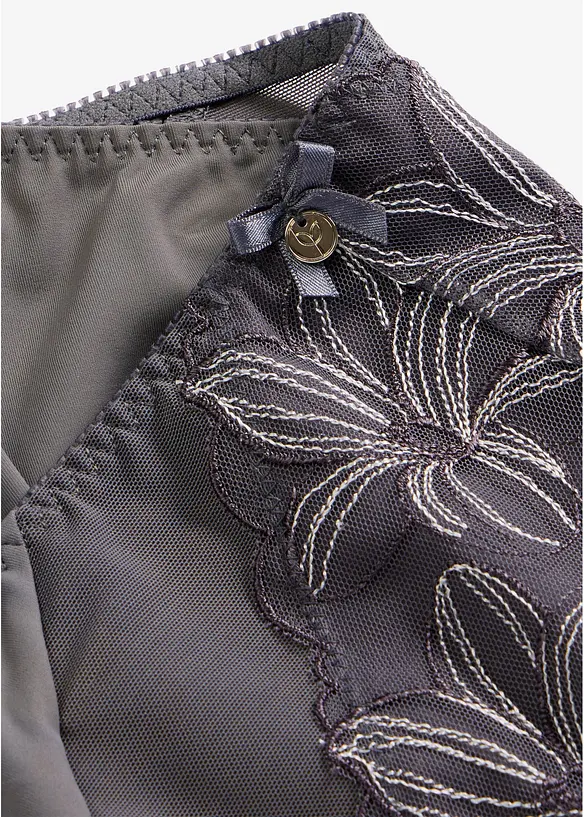 Formande trosa med diskret broderi, bonprix