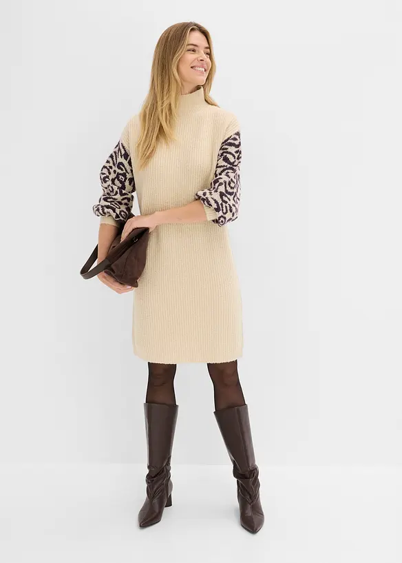 Stickad kl&auml;nning i oversizemodell med leopardm&ouml;nster, bonprix