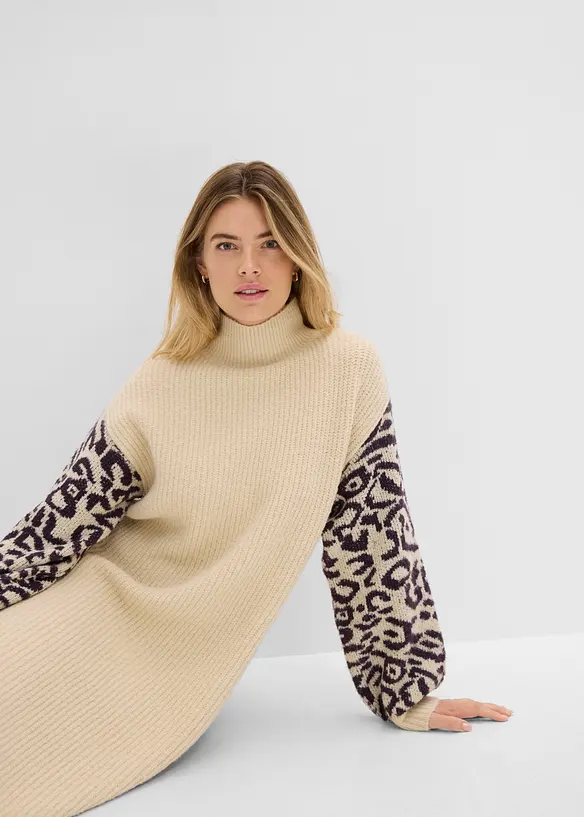 Stickad kl&auml;nning i oversizemodell med leopardm&ouml;nster, bonprix
