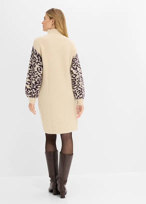 Stickad kl&auml;nning i oversizemodell med leopardm&ouml;nster, bonprix