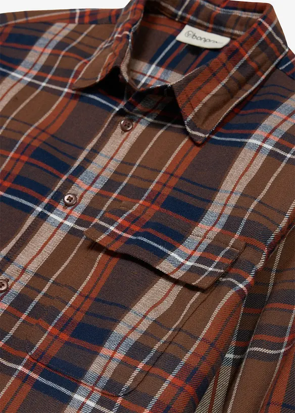 Rutig flanellskjorta i oversizemodell med br&ouml;stficka, bonprix